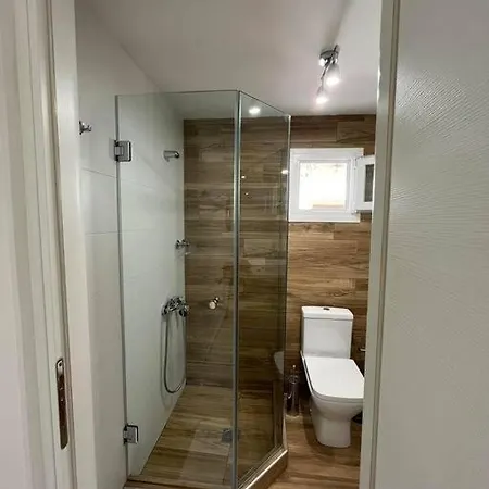 House In Diavata, Thessaloniki, Greece דירה סלוניקי