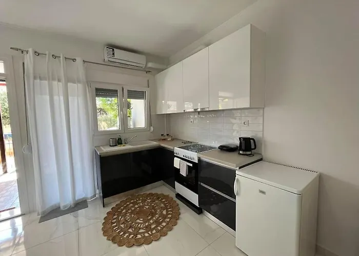 Appartement House In Diavata, Thessaloniki, Greece *