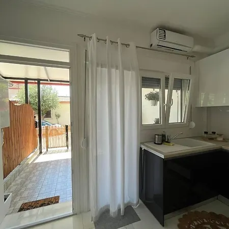 Apartman House In Diavata, Thessaloniki, Greece *